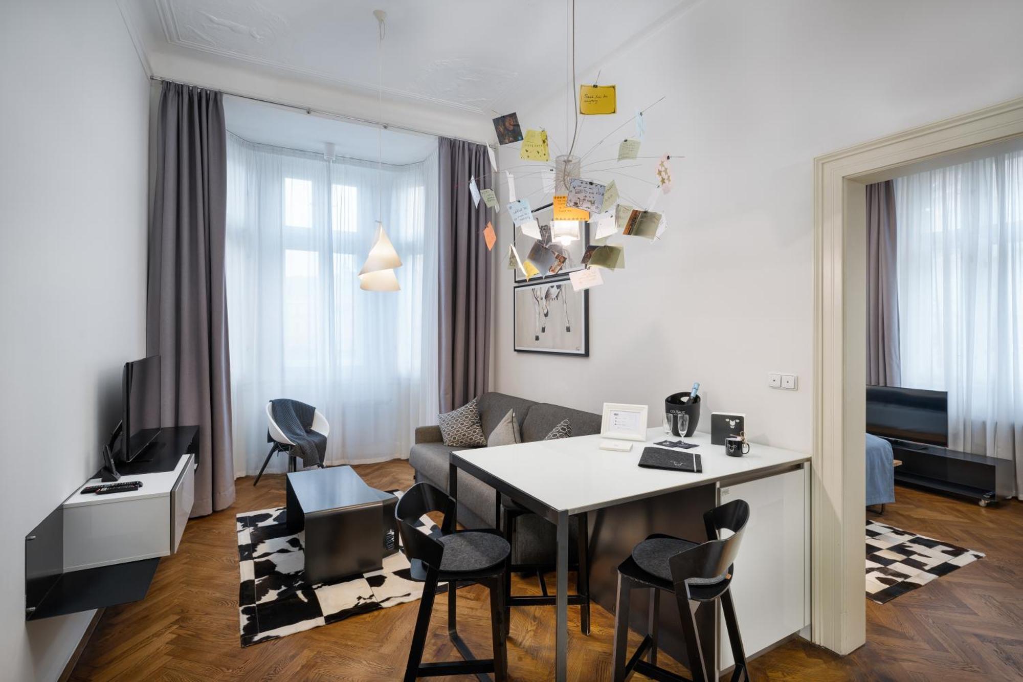 Mooo Downtown Aparthotel Prague Ngoại thất bức ảnh
