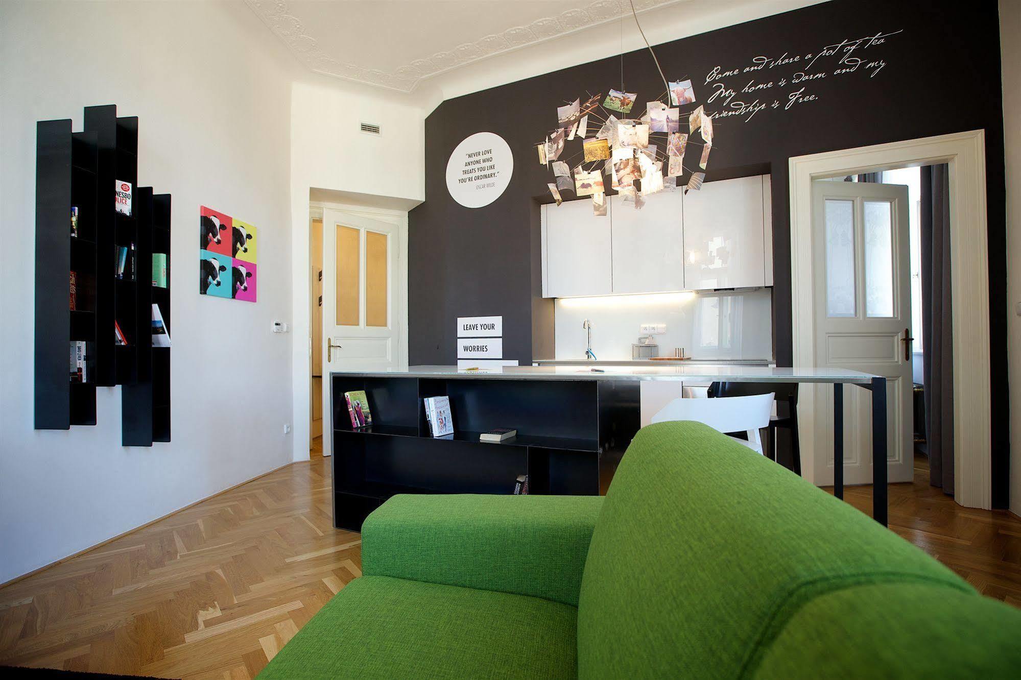 Mooo Downtown Aparthotel Prague Ngoại thất bức ảnh