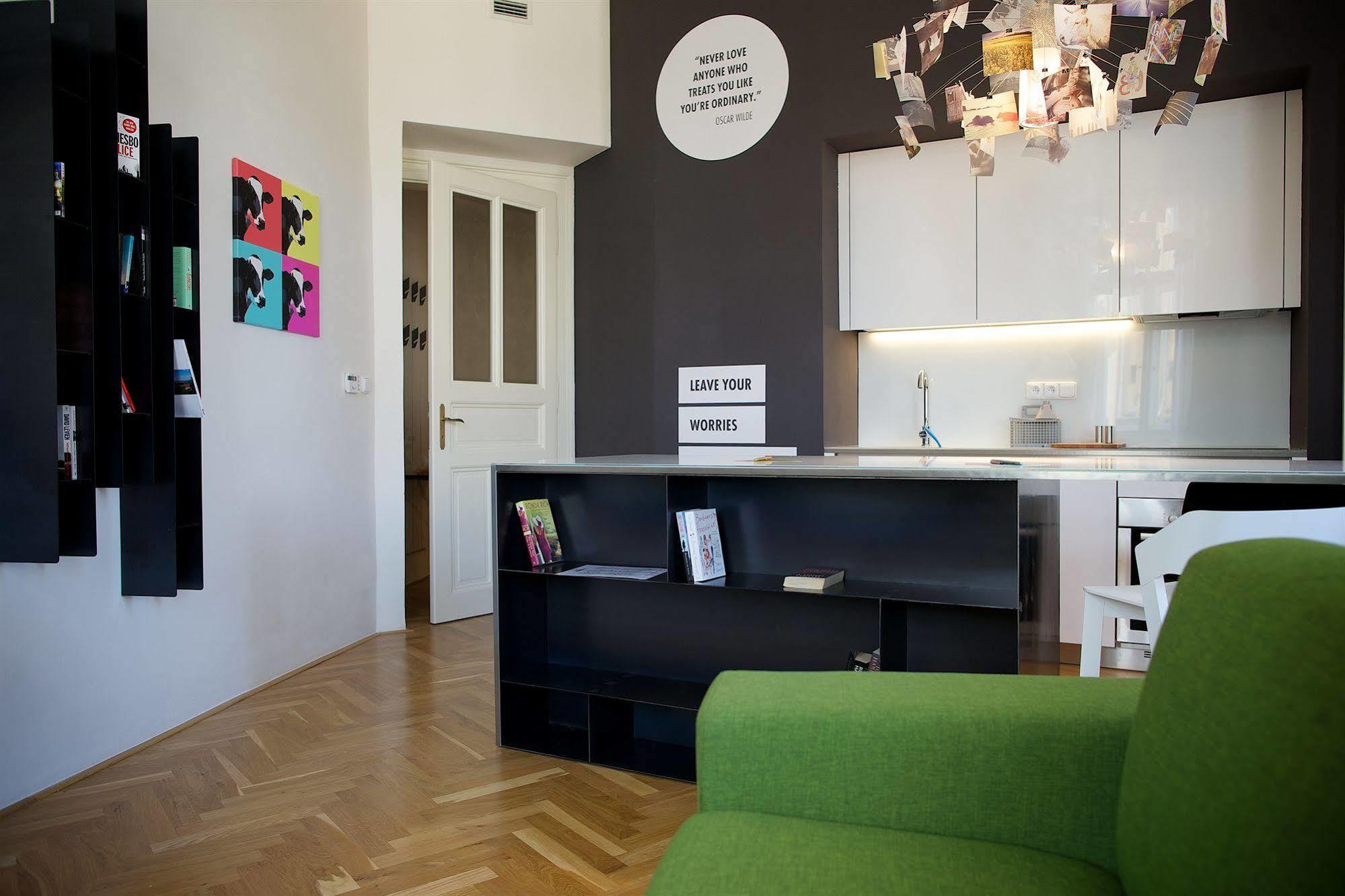 Mooo Downtown Aparthotel Prague Ngoại thất bức ảnh